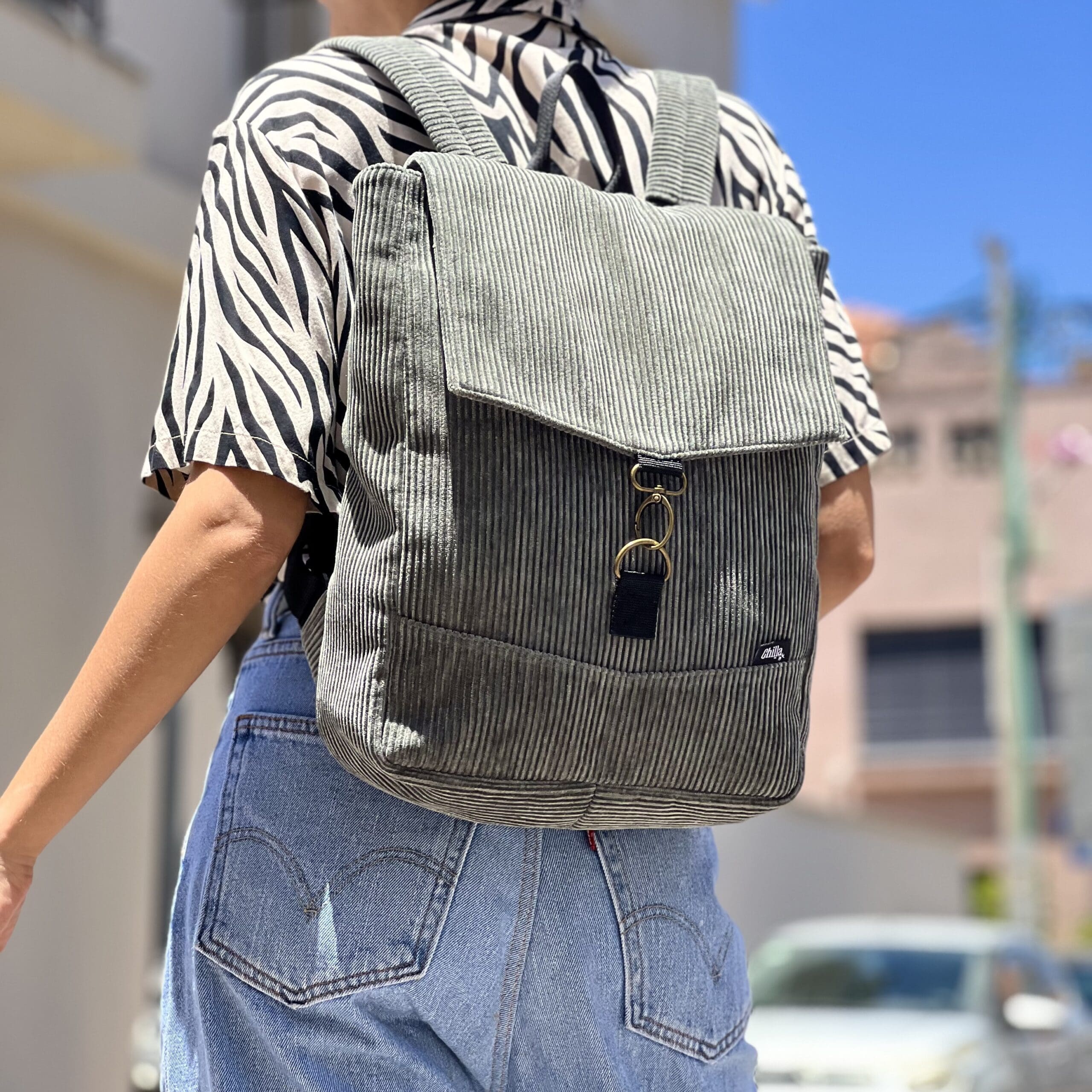 סטודנטס בינוני ירוק-אפור קורדרוי