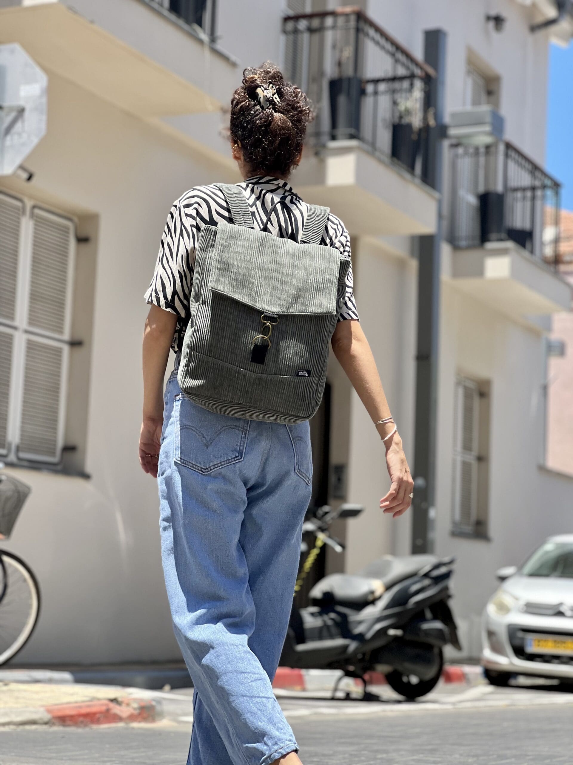 סטודנטס בינוני ירוק-אפור קורדרוי