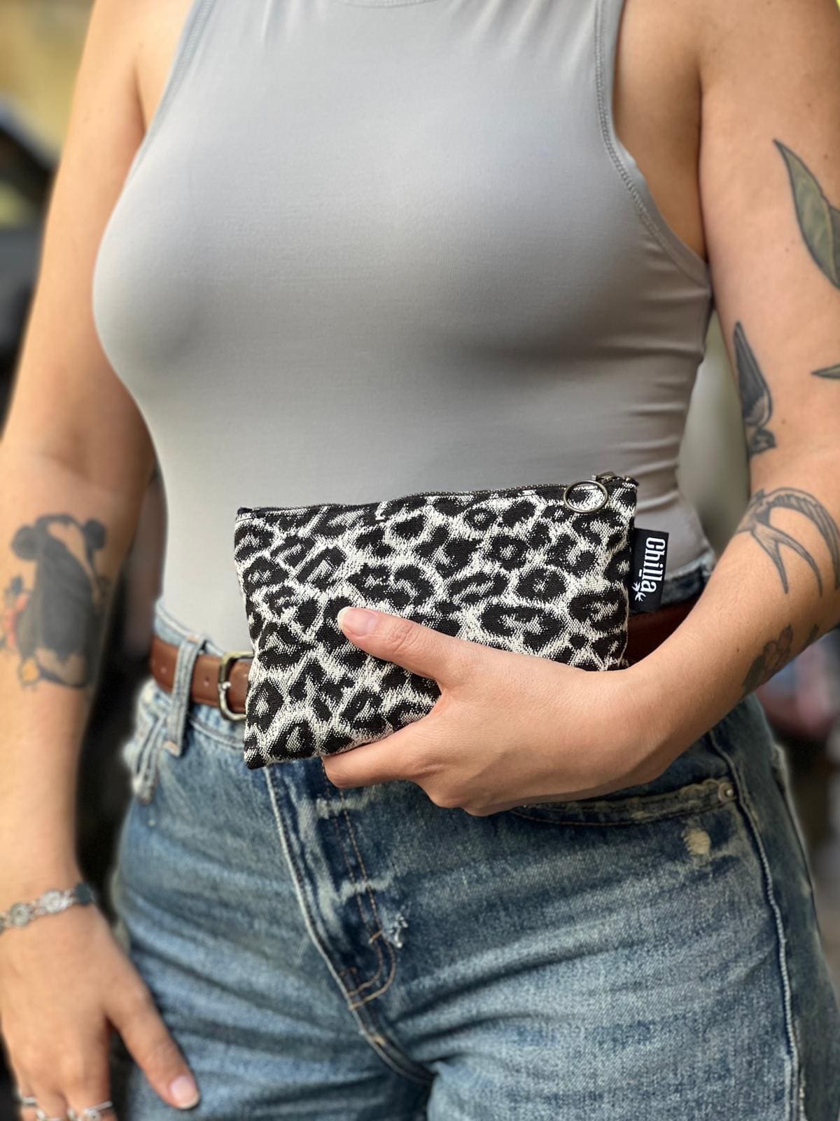 קלמר חדש (קלאץ' קטן) לבן קורדרוי