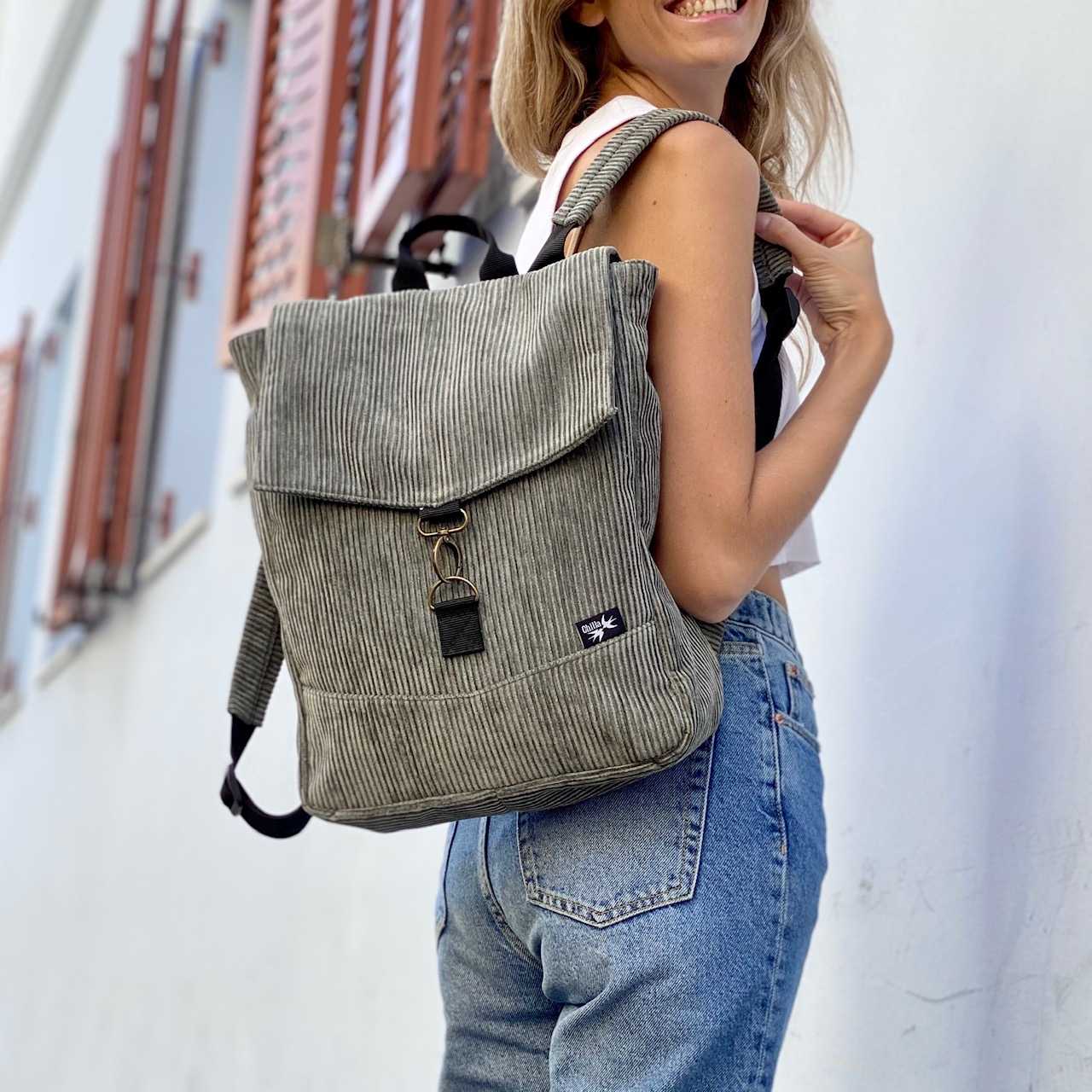 סטודנטס בינוני ירוק-אפור קורדרוי