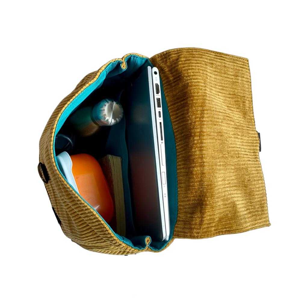 מיני סטודנטס חום דמוי זמש