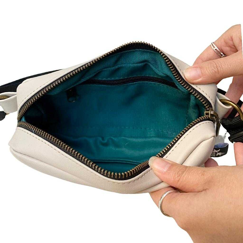 Lawrence Face Pouch