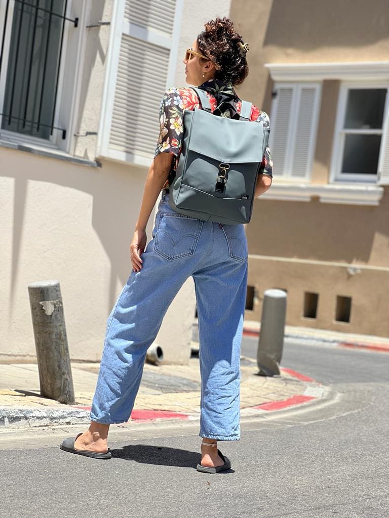 סטודנטס בינוני אפור-ירוק כהה דמוי עור