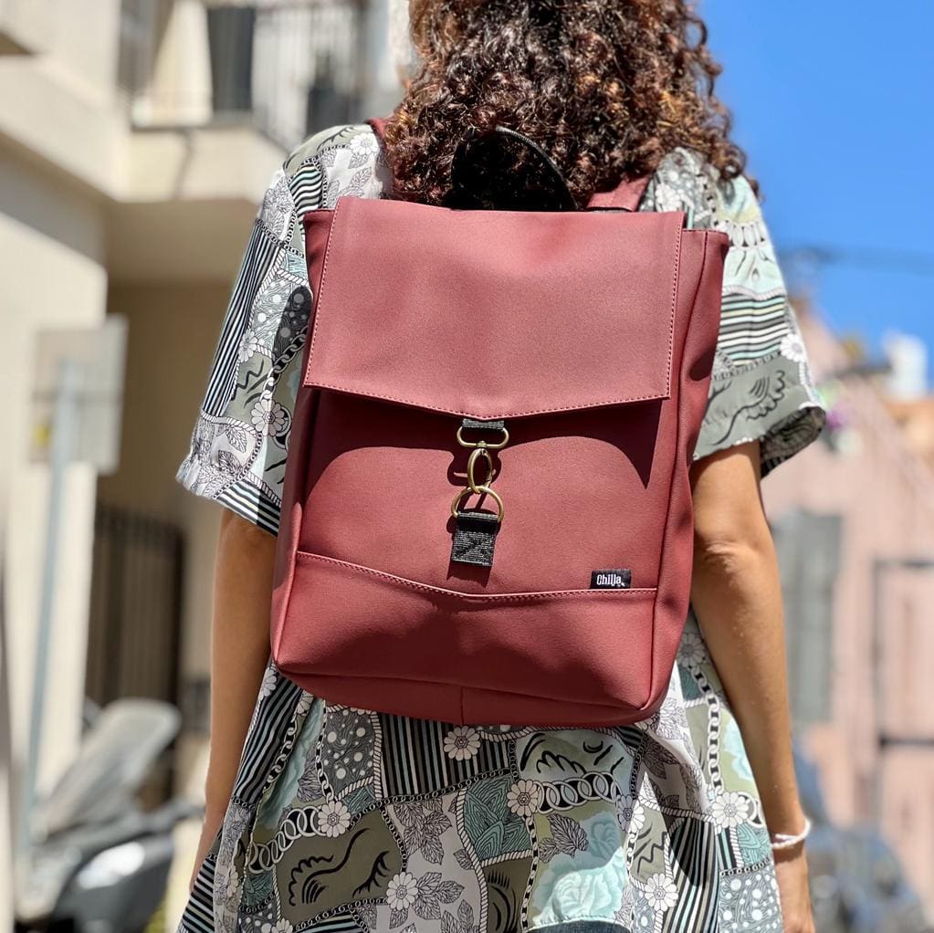 סטודנטס בינוני בורדו דמוי עור