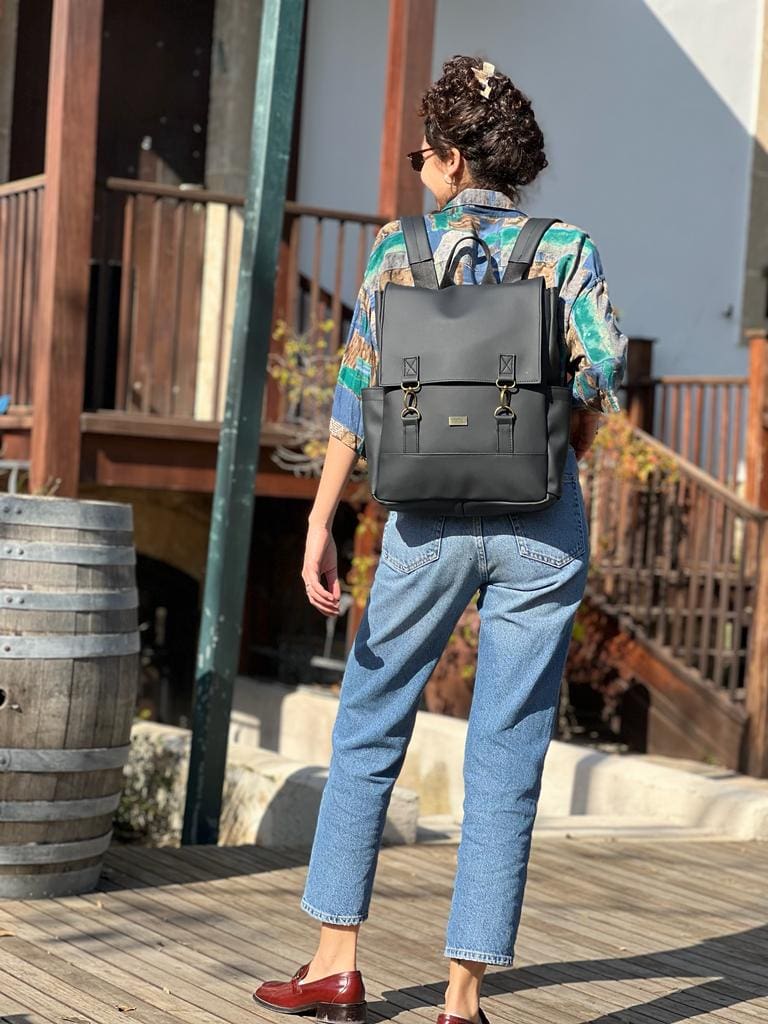 תיק גב Unicorn שחור דמוי עור