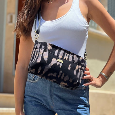 תיק צד/ קלאץ' רחל שחור עם נגיעות קטיפה