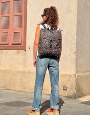 תיק סטודנטס גדול מנומר היסטרי!