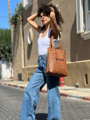 תיק צד Tommy חום צמות