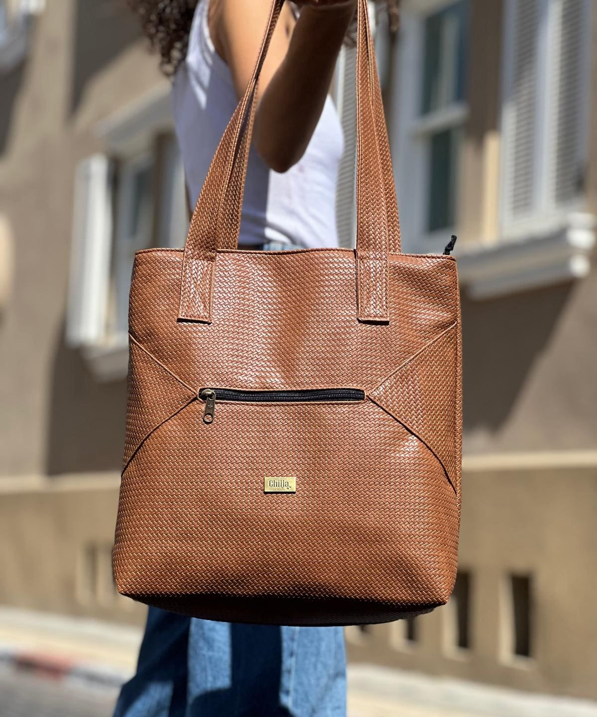 תיק צד Tommy חום צמות