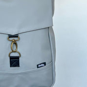 תיק גב סטודנטס בינוני אפור בהיר