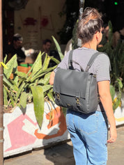 תיק גב/צד Jaffa גדול שחור דמוי עור מט