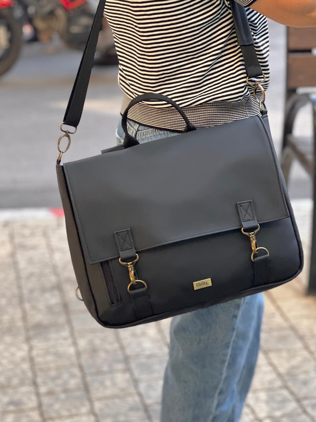 תיק גב/צד Jaffa גדול שחור דמוי עור מט