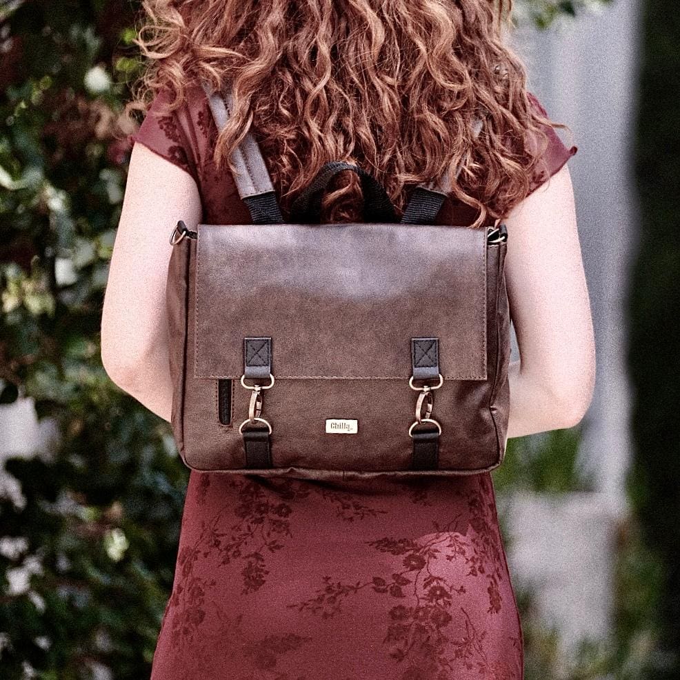 צד Jaffa חום כהה