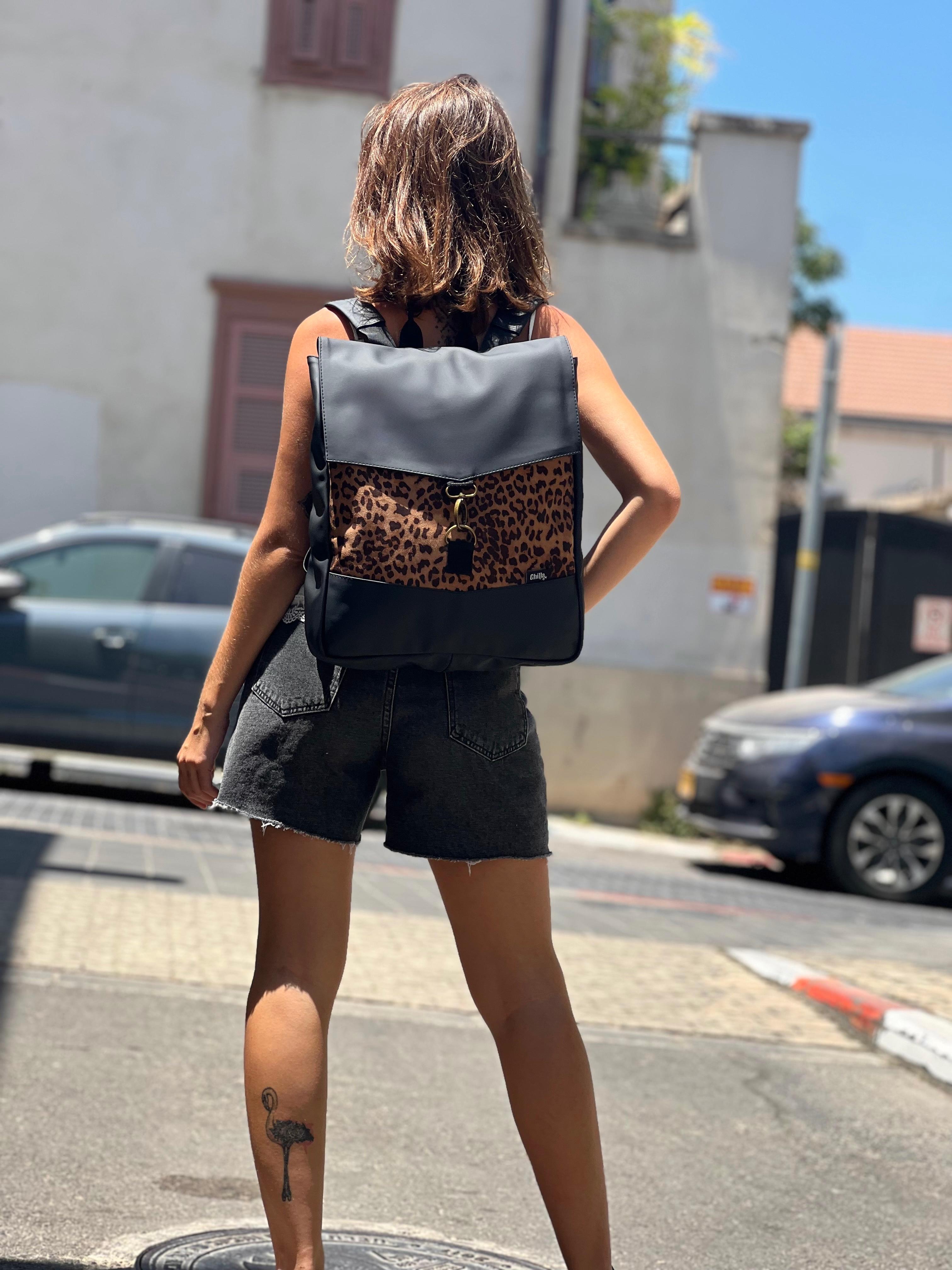 תיק גב סטודנטס גדול שחור עם מנומר חדש