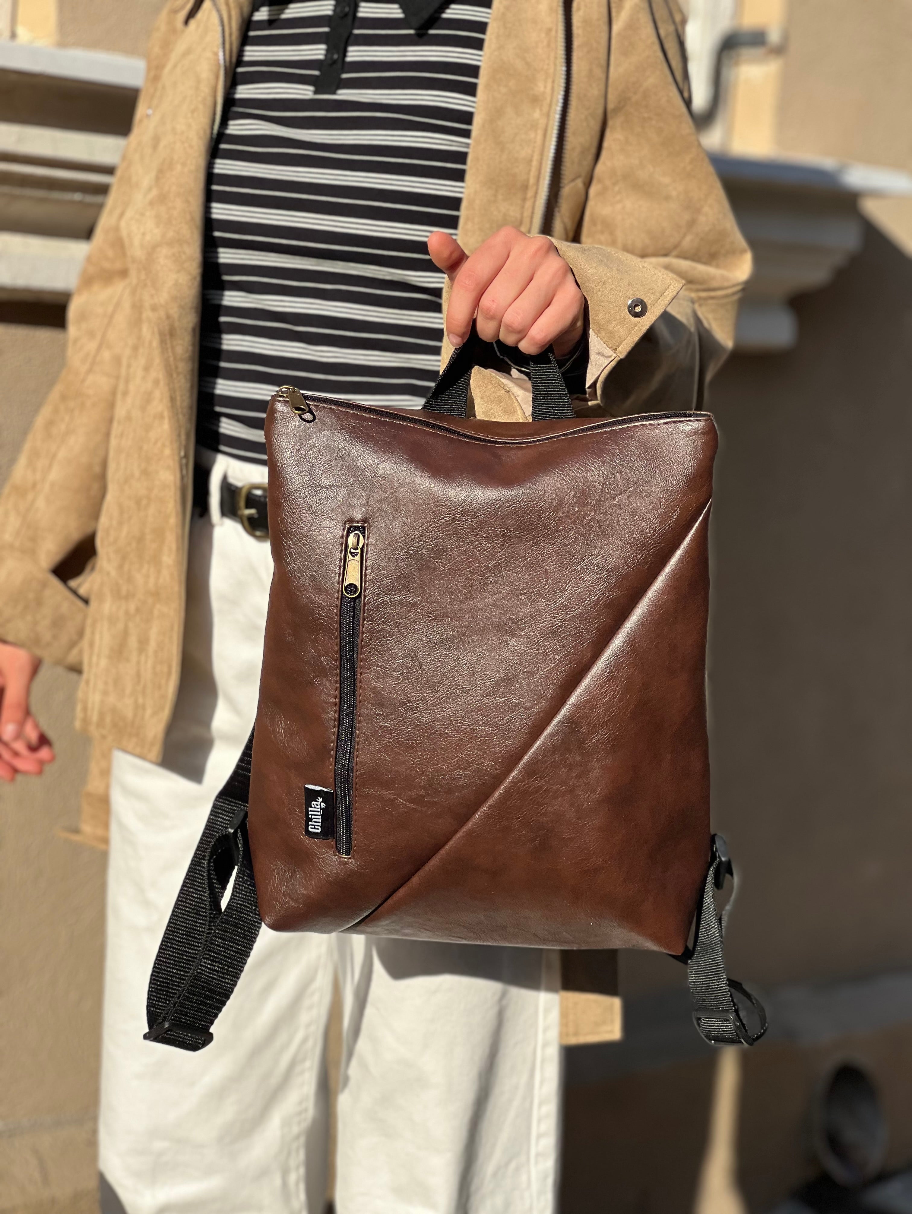 תיק רעות חום דמוי עור