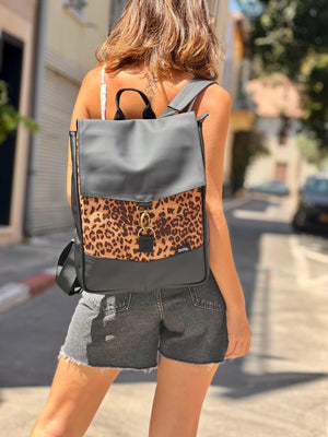תיק גב סטודנטס בינוני שחור עם מנומר חדש