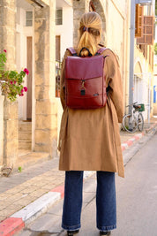 תיק גב סטודנטס בינוני בורדו מבריק